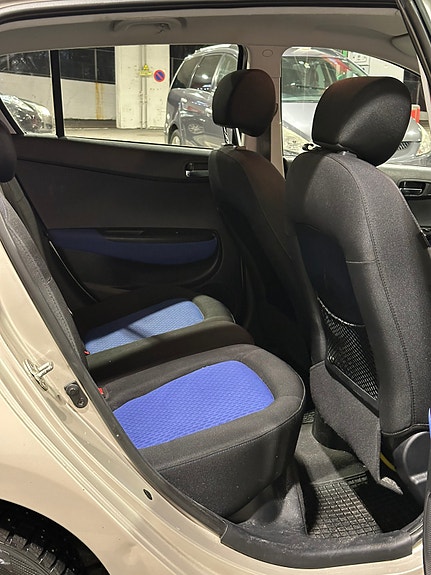 Hyundai i20 12 of 17