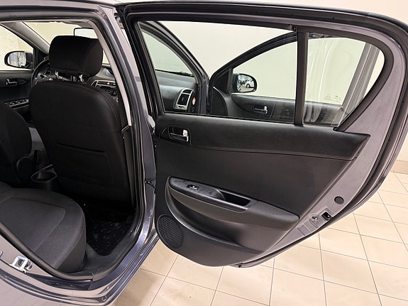 Hyundai i20 20 of 30