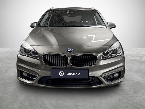 BMW 225xe 8 of 30