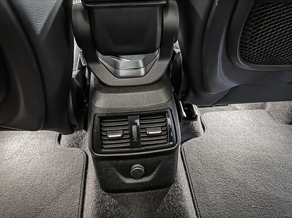 BMW 225xe 30 of 30