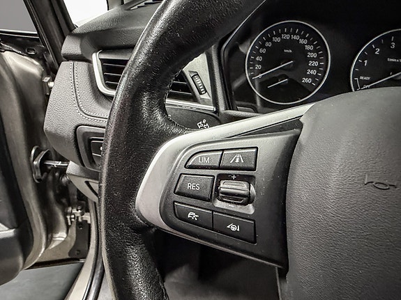 BMW 225xe 19 of 30