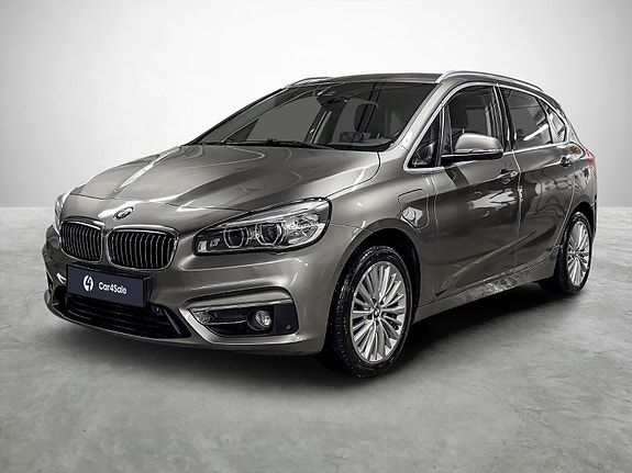 BMW 225xe 9 of 30
