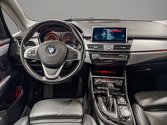 BMW 225xe 18 of 30