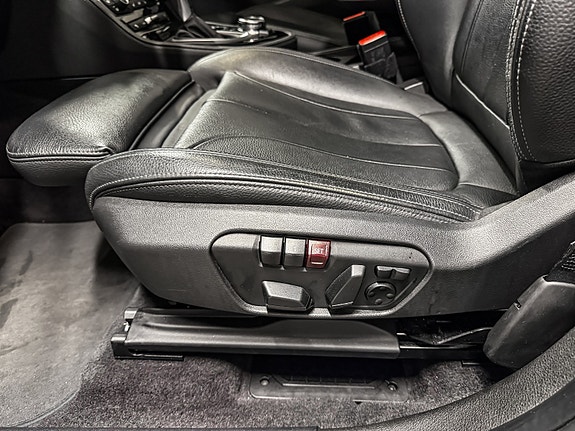 BMW 225xe 13 of 30