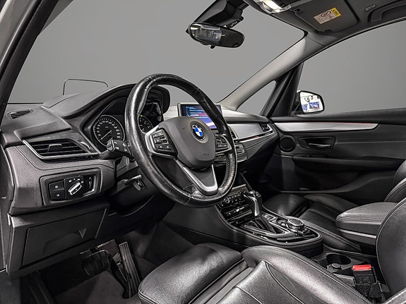 BMW 225xe 15 of 30