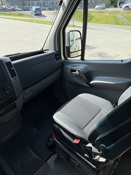 Mercedes-Benz Sprinter 316 - 9 seter - Godkjent rullestol 10 of 12