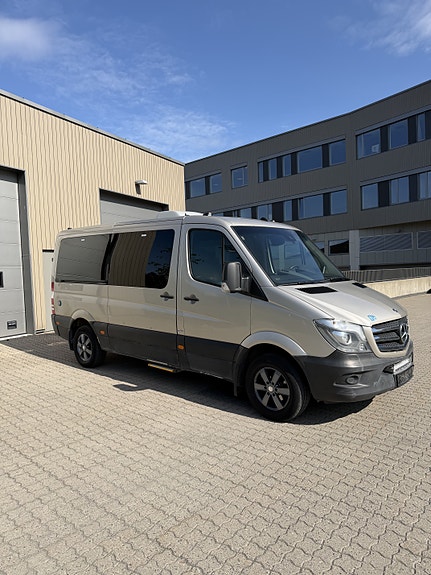 Mercedes-Benz Sprinter 316 - 9 seter - Godkjent rullestol 2 of 12