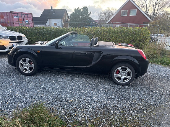 Toyota MR2 13 of 24