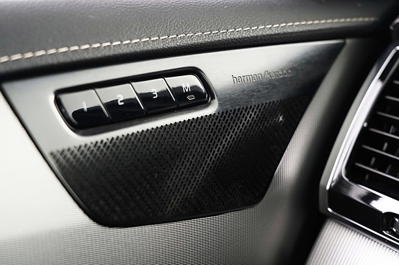 Volvo XC90 16 of 20