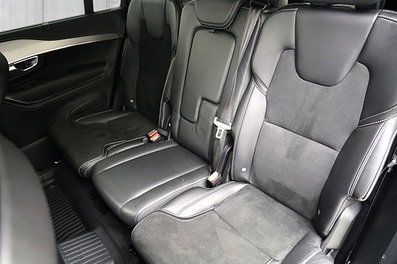 Volvo XC90 12 of 20