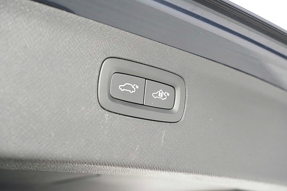 Volvo XC90 17 of 20