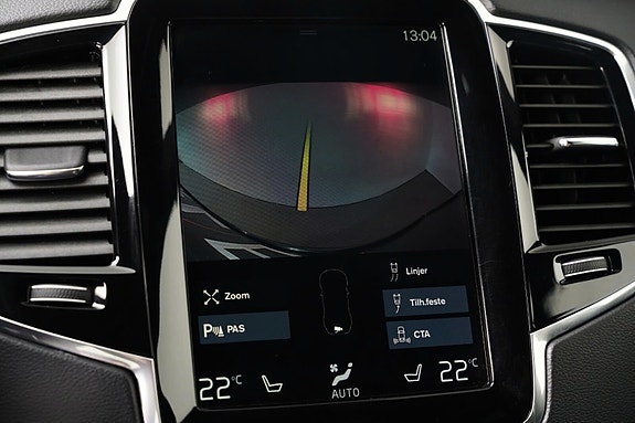 Volvo XC90 15 of 20