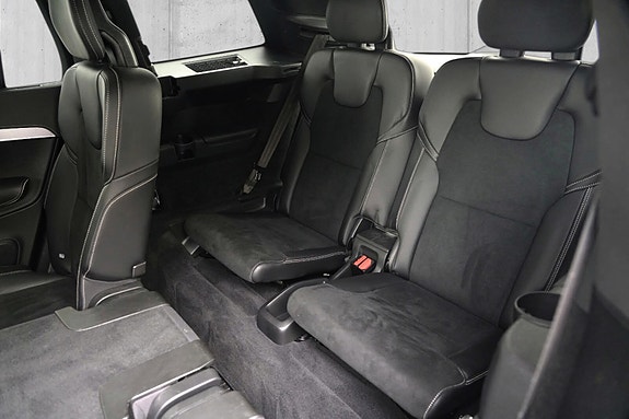 Volvo XC90 11 of 20