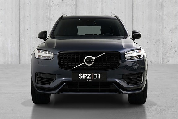 Volvo XC90 3 of 20
