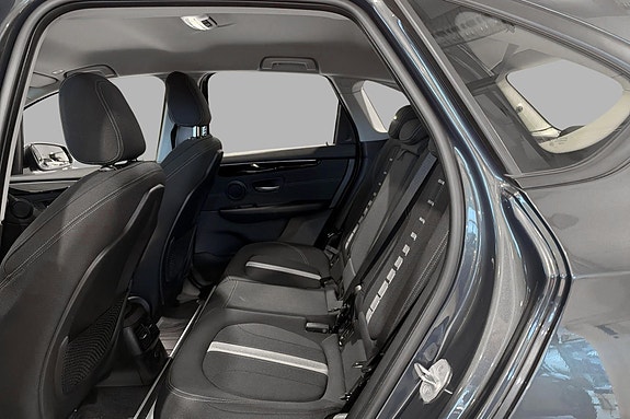 BMW 225xe 12 of 27
