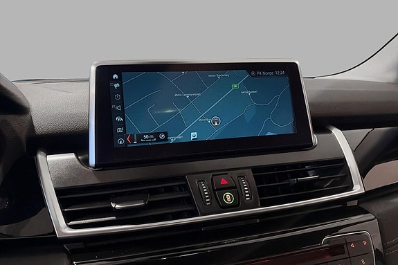 BMW 225xe 18 of 27