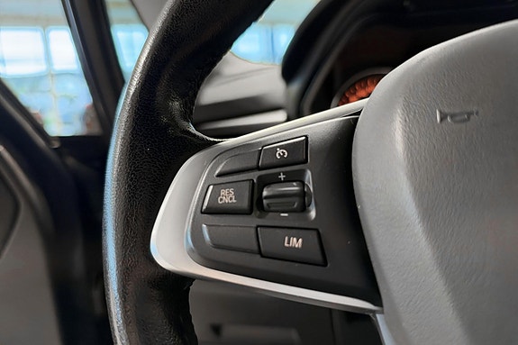 BMW 225xe 16 of 27
