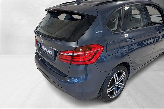 BMW 225xe 5 of 27