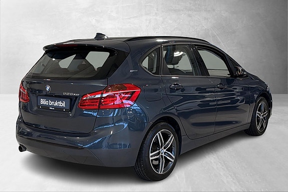 BMW 225xe 4 of 27