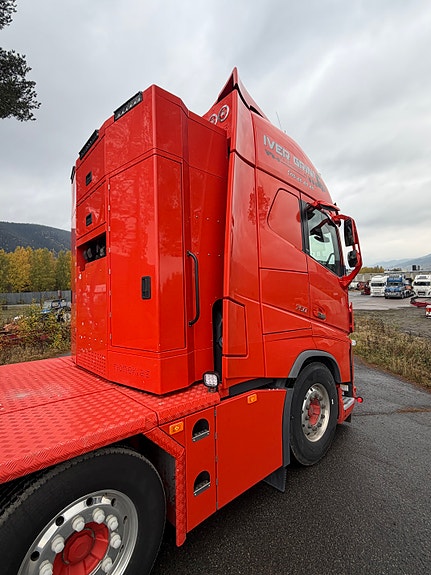 Volvo FH16 750 Tungtrekker 8/10X4 6 of 13
