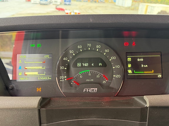 Volvo FH16 750 Tungtrekker 8/10X4 13 of 13