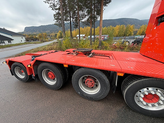 Volvo FH16 750 Tungtrekker 8/10X4 7 of 13