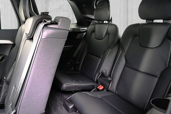 Volvo XC90 11 of 19