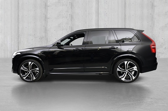 Volvo XC90 4 of 19