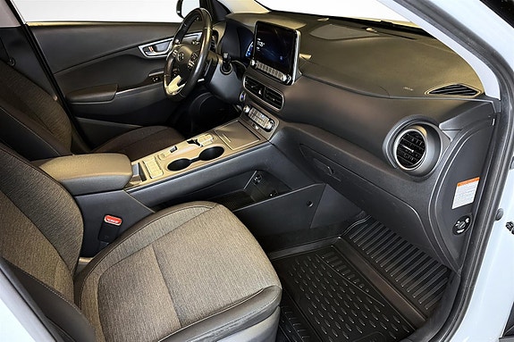 Hyundai Kona 16 of 20