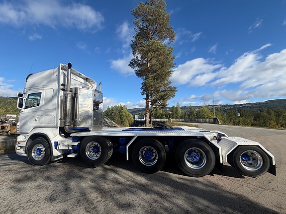 Scania R58 Tungtrekker 8/10X4 Tungtrekker med Vang Brønnhenger 15 of 19