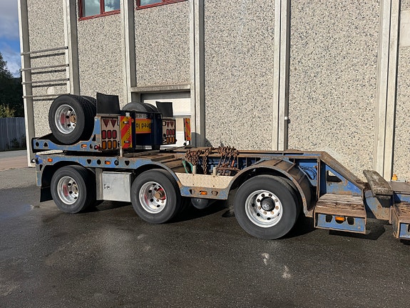 Scania R58 Tungtrekker 8/10X4 Tungtrekker med Vang Brønnhenger 8 of 19