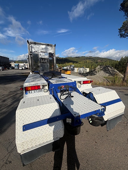 Scania R58 Tungtrekker 8/10X4 Tungtrekker med Vang Brønnhenger 16 of 19