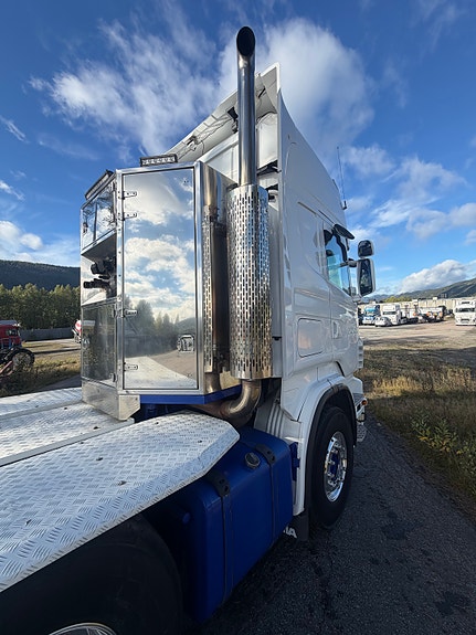 Scania R58 Tungtrekker 8/10X4 Tungtrekker med Vang Brønnhenger 18 of 19