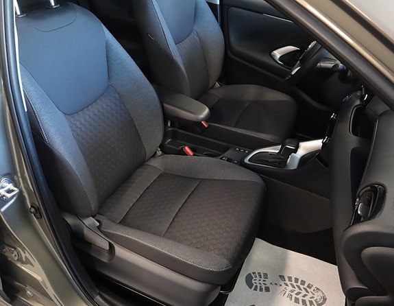 Toyota Yaris 14 of 22