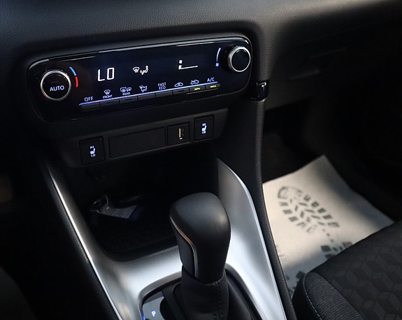 Toyota Yaris 21 of 22