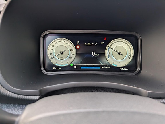 Hyundai Kona 12 of 23