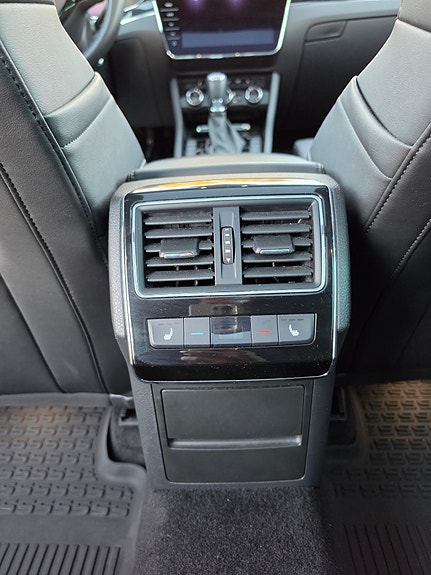 Skoda Superb 22 of 30