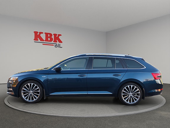 Skoda Superb 7 of 30