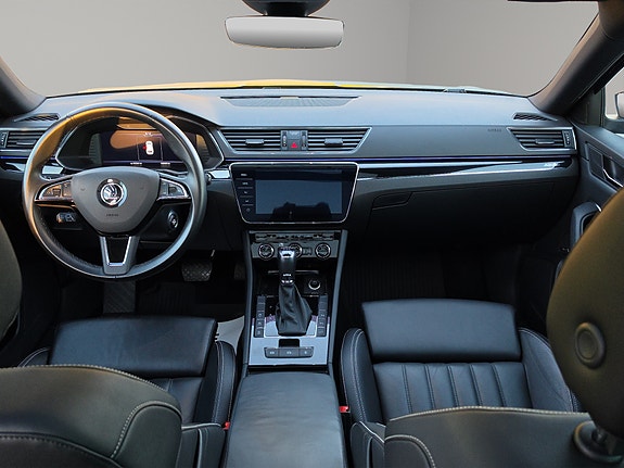 Skoda Superb 24 of 30