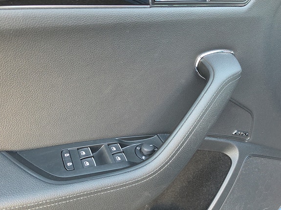 Skoda Superb 17 of 30