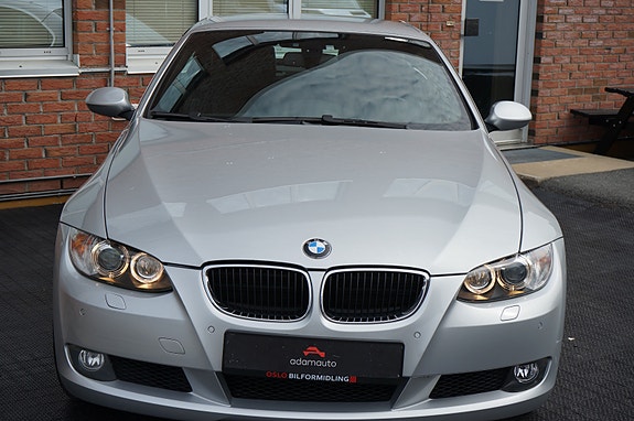 BMW 320i 9 of 30