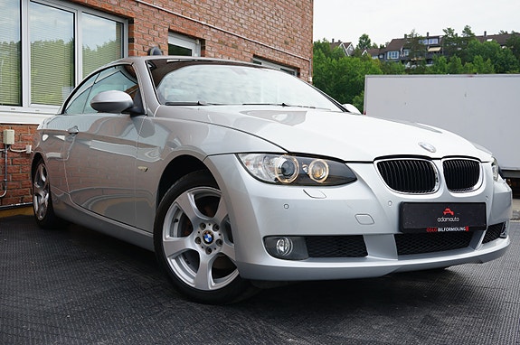 BMW 320i 5 of 30