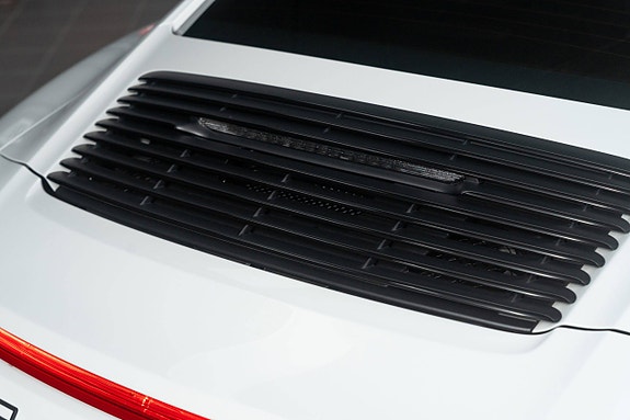 Porsche 911 Carrera 4 GTS 15 of 30