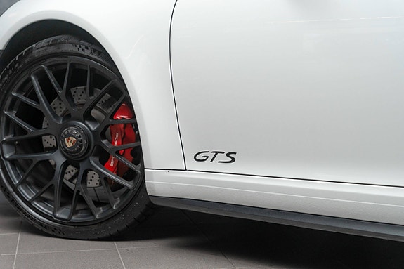 Porsche 911 Carrera 4 GTS 22 of 30