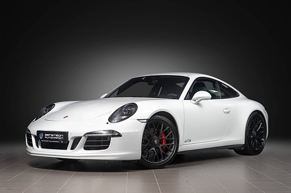 Porsche 911 Carrera 4 GTS 11 of 30