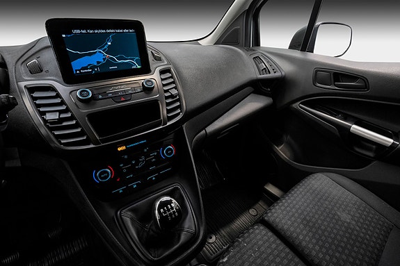 Ford Transit Connect 12 of 20