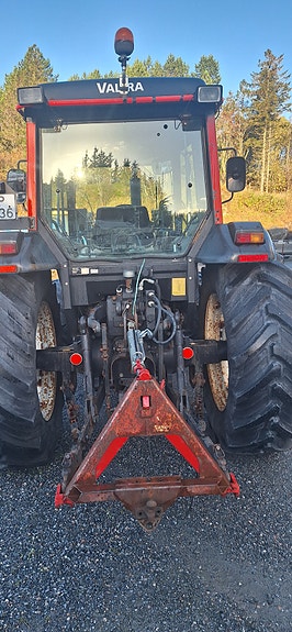 Valtra 700 3 of 8