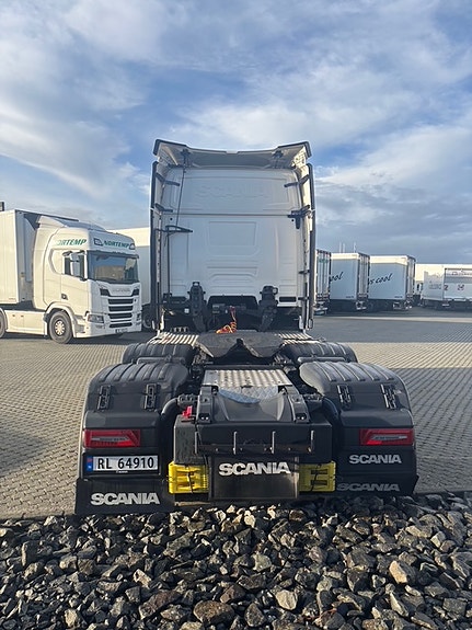 Scania R 560 2 of 4