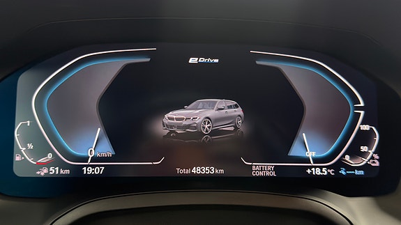 BMW 330e 15 of 17