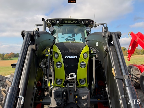 CLAAS Arion 650 4x4 Traktor m/ frontlaster og skuffe – 700 timer og 2 sett dekk! 17 of 30